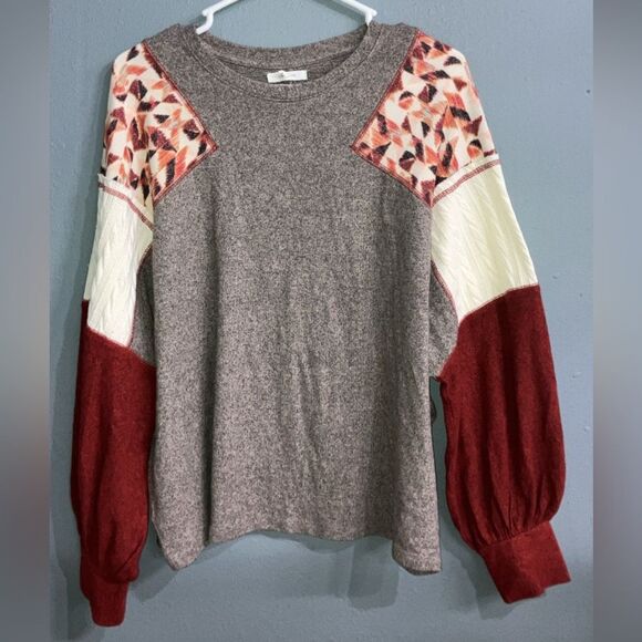 Maurice’s Gray Sweater with Red and Cream Patchwork Geometric Patterned Sleeves - Picture 1 of 2